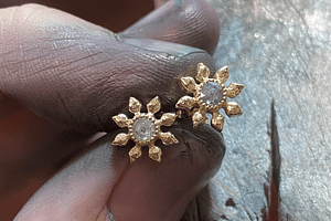Natalie_Perry_Jewellery_Diamond_Flower_Earrings