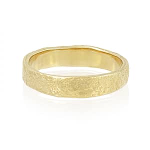 Natalie-Perry-Jewellery-4.5mm-organic-wedding-ring-14ct